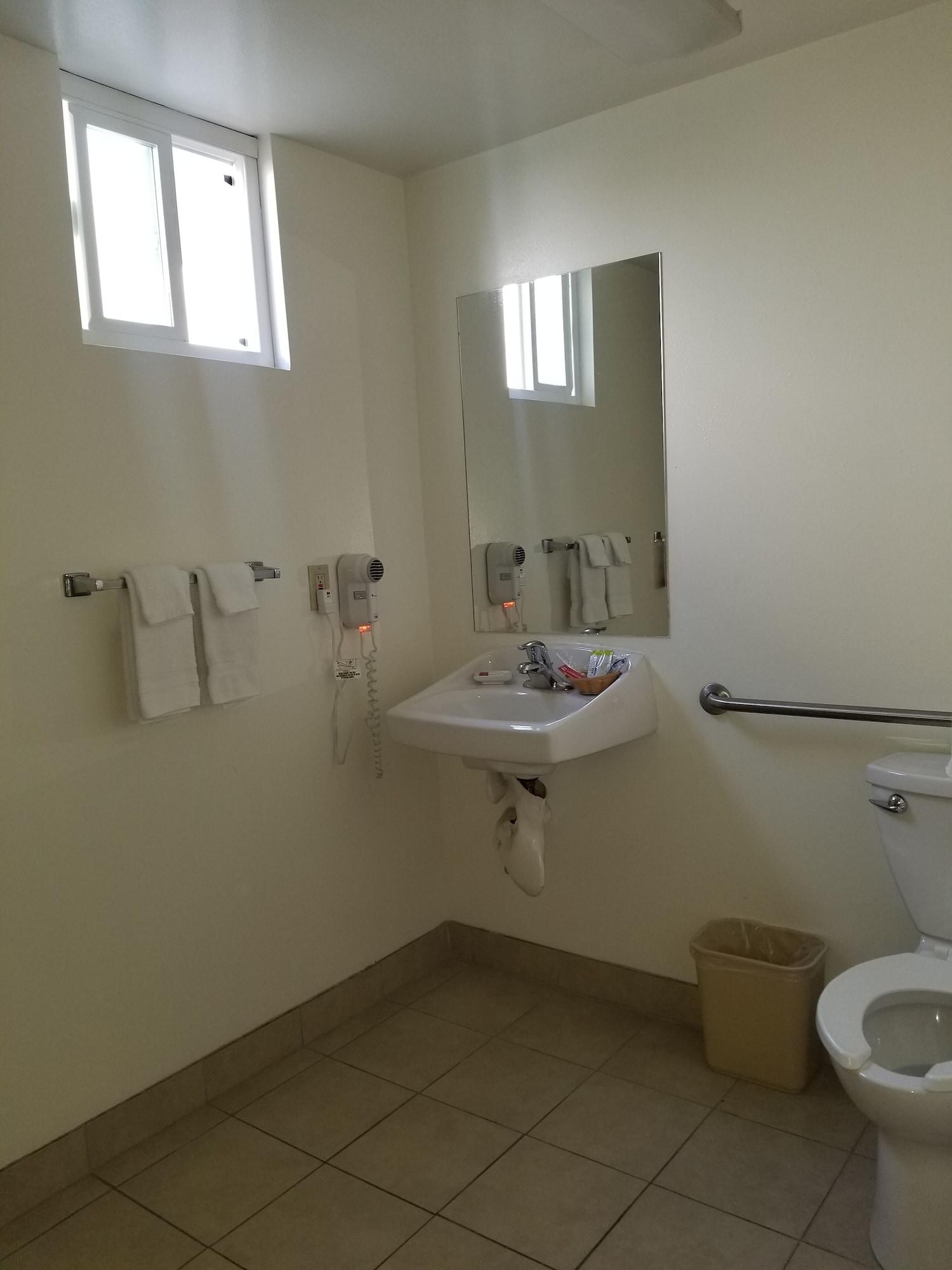 Super 8 By Wyndham Los Angeles-Culver City Area Εξωτερικό φωτογραφία