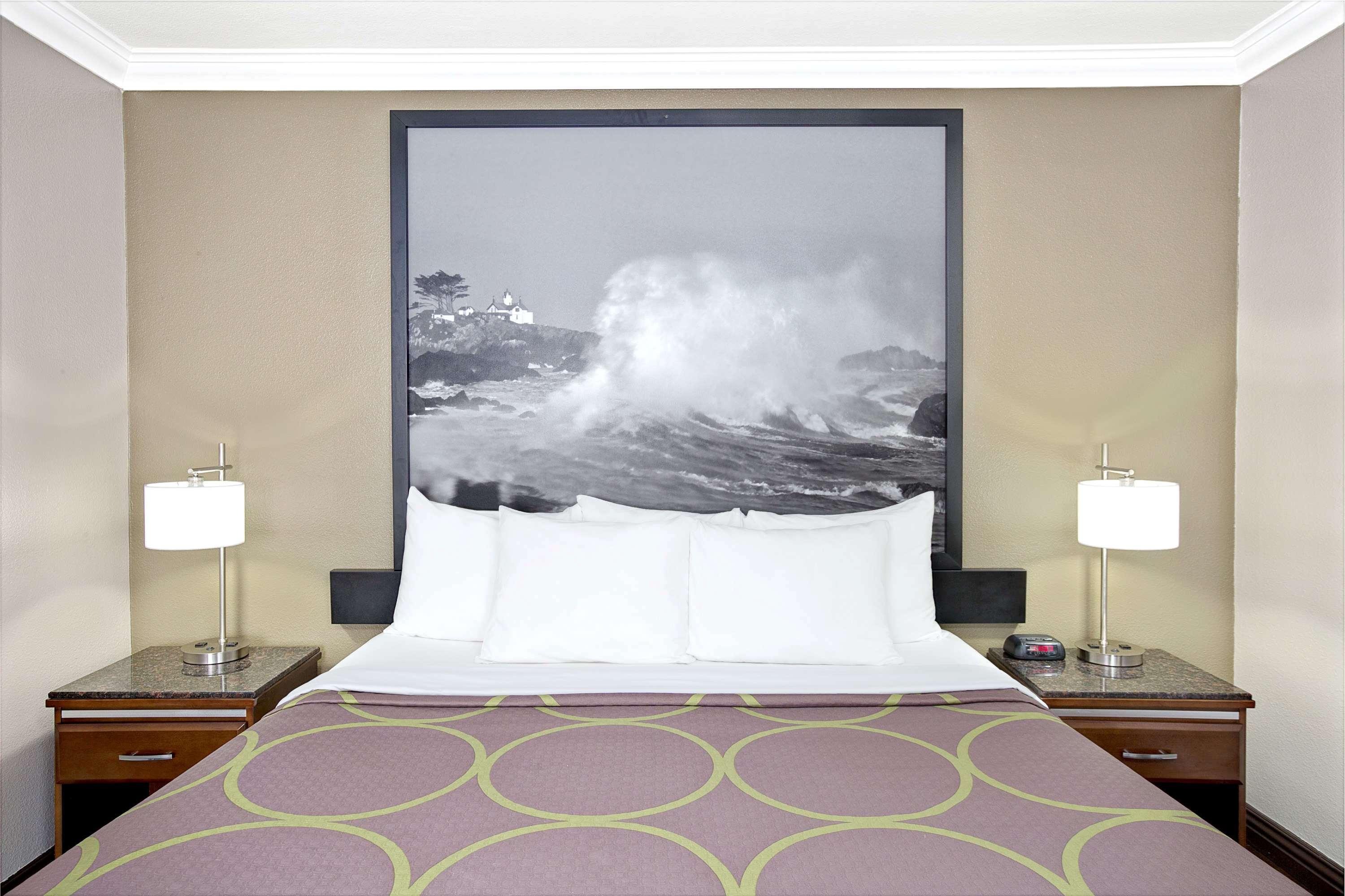 Super 8 By Wyndham Los Angeles-Culver City Area Εξωτερικό φωτογραφία
