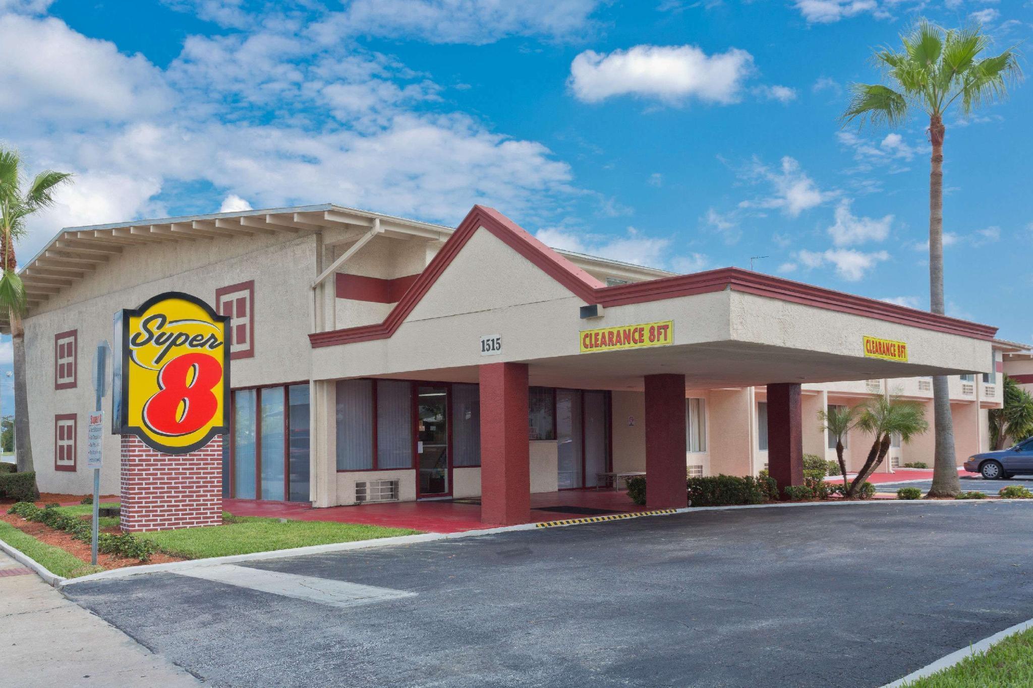 Super 8 By Wyndham Los Angeles-Culver City Area Εξωτερικό φωτογραφία